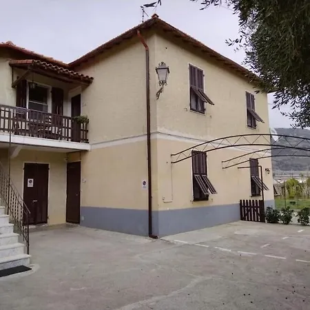 Дом отдыха Casa Sveva, A Pochi Passi Dalle Spiagge E Dal Centro Di Arma Di Taggia.