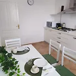 Casa Sveva, A Pochi Passi Dalle Spiagge E Dal Centro Di Arma Di Taggia. Hébergement de vacances *