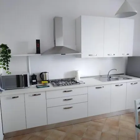 Casa Sveva, A Pochi Passi Dalle Spiagge E Dal Centro Di Arma Di Taggia. Arma di Taggia