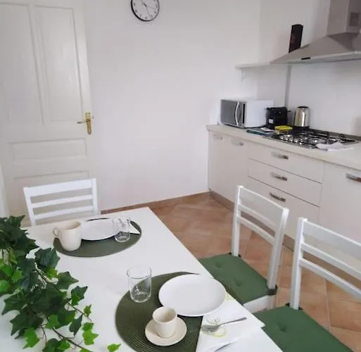 Casa Sveva, A Pochi Passi Dalle Spiagge E Dal Centro Di Arma Di Taggia. Prázdninový dům *