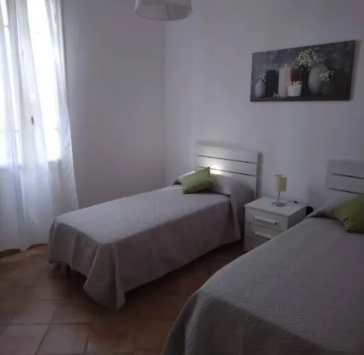 Casa Sveva, A Pochi Passi Dalle Spiagge E Dal Centro Di Arma Di Taggia. Prázdninový dům Arma di Taggia